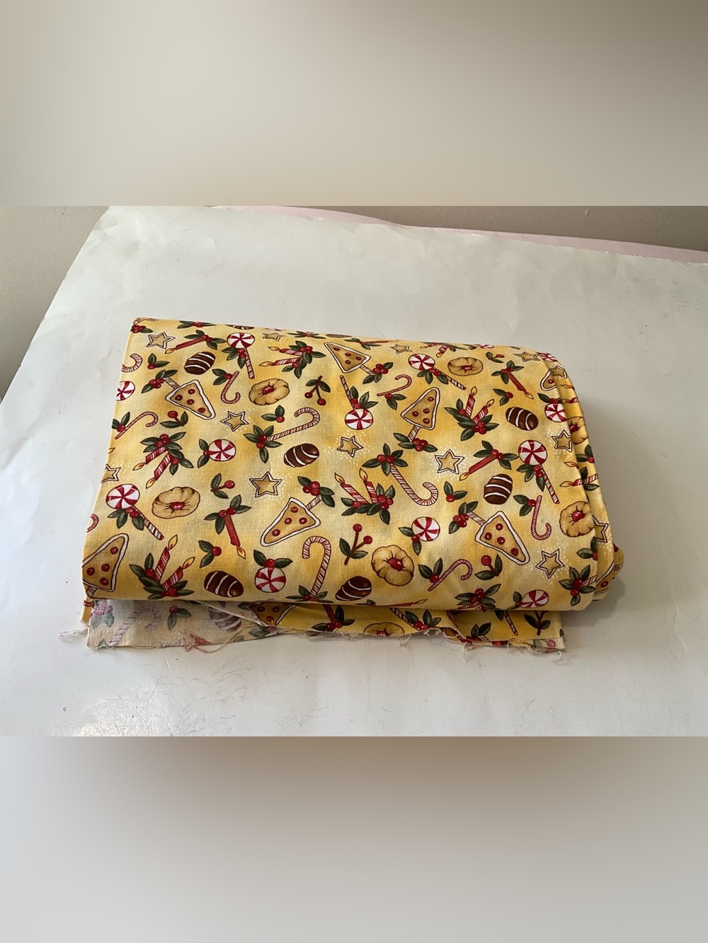 Quilting Sewing Fabric Clothworks Peppermint Cottage Christmas Yellow Red 5 YDS